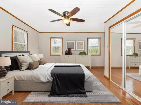 Bedroom - 4439 John Draper Rd, Smithsburg, MD 21783 photo 1 of 12