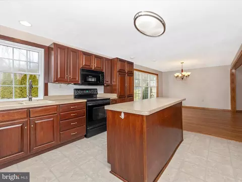 Kitchen - 4439 John Draper Rd, Smithsburg, MD 21783 photo 1 of 4