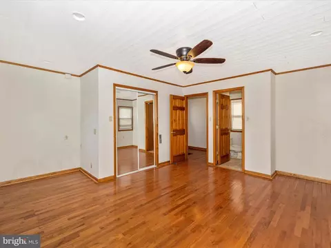 Bedroom - 4439 John Draper Rd, Smithsburg, MD 21783 photo 4 of 12