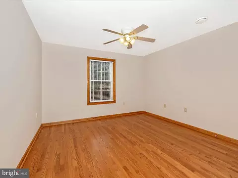 Bedroom - 4439 John Draper Rd, Smithsburg, MD 21783 photo 7 of 12