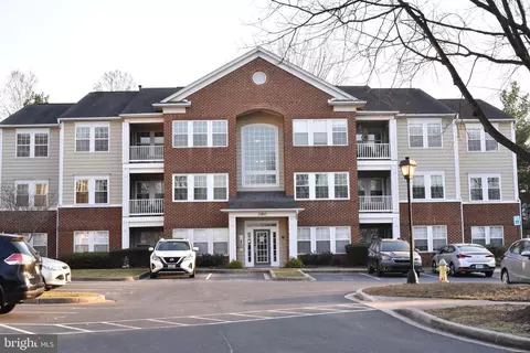 2402 Dominion Dr #3B, Frederick, MD 21702
