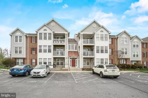 1601 Berry Rose Ct #4 2B, Frederick, MD 21701