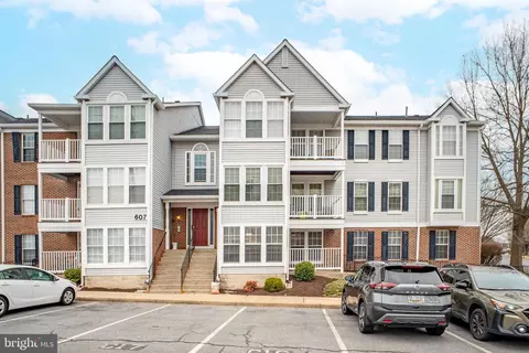 607 Himes Ave #104, Frederick, MD 21703