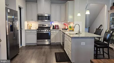 Entry Way - 6005 Calla Pl, Frederick, MD 21703 photo 5 of 15