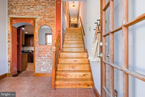 Entry Way - 101 W 4th St, Frederick, MD 21701 photo 11 of 17