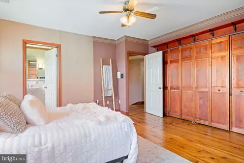 Bedroom - 101 W 4th St, Frederick, MD 21701 photo 7 of 8