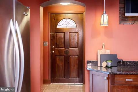 Entry Way - 101 W 4th St, Frederick, MD 21701 photo 5 of 17