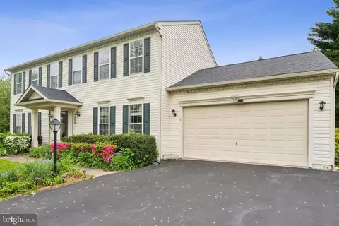 Exterior - 4809 Bennington Pl E, Jefferson, MD 21755 photo 3 of 6