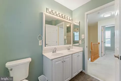 Entry Way - 4809 Bennington Pl E, Jefferson, MD 21755 photo 4 of 8