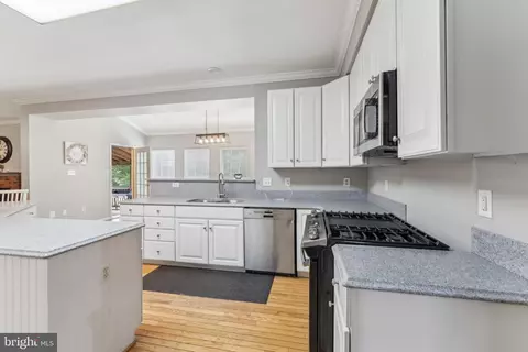 Kitchen - 4809 Bennington Pl E, Jefferson, MD 21755 photo 3 of 5
