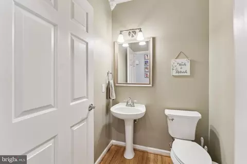 Entry Way - 4809 Bennington Pl E, Jefferson, MD 21755 photo 5 of 8
