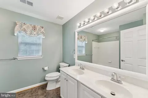 Entry Way - 4809 Bennington Pl E, Jefferson, MD 21755 photo 3 of 8