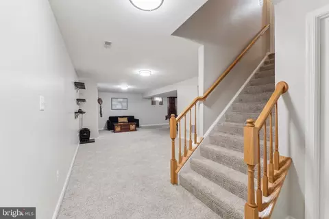 Entry Way - 4809 Bennington Pl E, Jefferson, MD 21755 photo 6 of 8