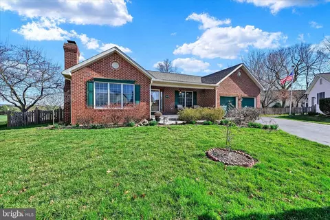 2029 Chapel Ct, Frederick, MD 21702 photo 2