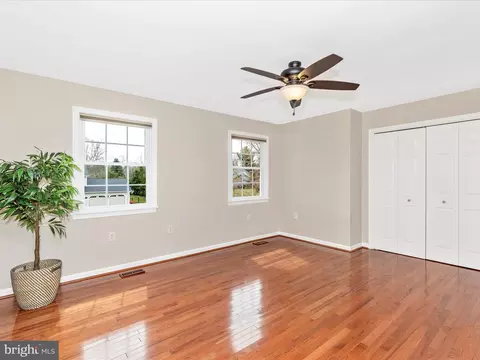 Bedroom - 7094 Autumn Leaf Ln, Frederick, MD 21702 photo 4 of 6