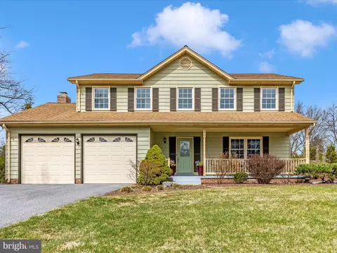 Exterior - 7094 Autumn Leaf Ln, Frederick, MD 21702 photo 10 of 12