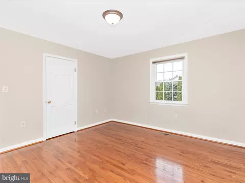 Bedroom - 7094 Autumn Leaf Ln, Frederick, MD 21702 photo 5 of 6