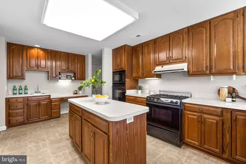 837 Dunbrooke Ct, Frederick, MD 21701 photo 9