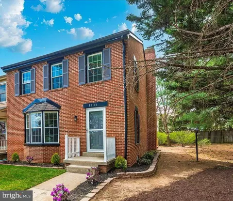 8200 Red Wing Ct, Frederick, MD 21701