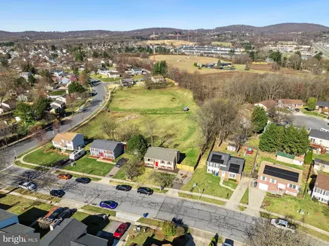 View/Area - 1335 Orchard Way, Frederick, MD 21703 photo 2 of 8