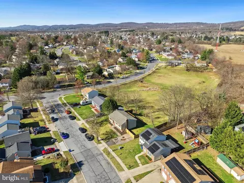 View/Area - 1335 Orchard Way, Frederick, MD 21703 photo 7 of 8