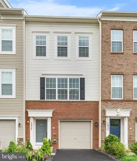 5957 Whelan Ln, Frederick, MD 21703