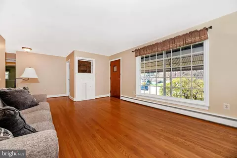 Living - 509 E Main St, Middletown, MD 21769 photo 1 of 5