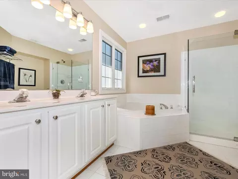 Bath - 3642 Sprigg Street South St, Frederick, MD 21704 photo 2 of 6