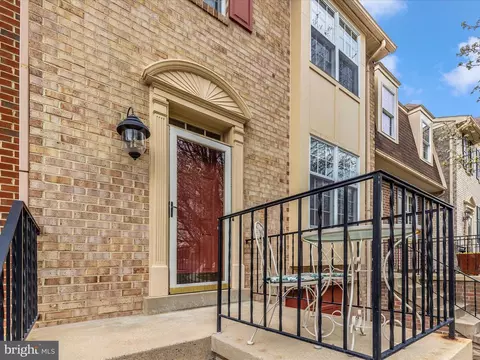 7971 Parkland Pl, Frederick, MD 21701 photo 2