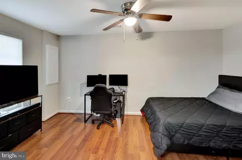 Bedroom - 2063 Spring Run Cir, Frederick, MD 21702 photo 1 of 6