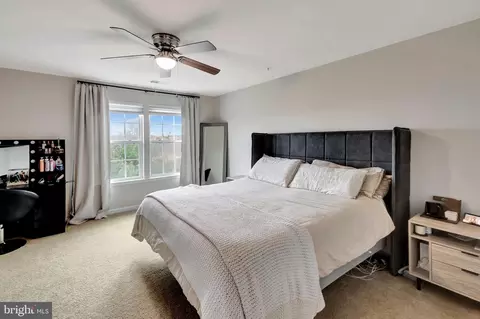 Bedroom - 2063 Spring Run Cir, Frederick, MD 21702 photo 3 of 6