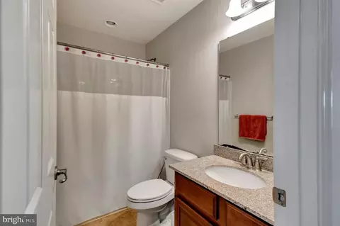 Bath - 2063 Spring Run Cir, Frederick, MD 21702 photo 3 of 3