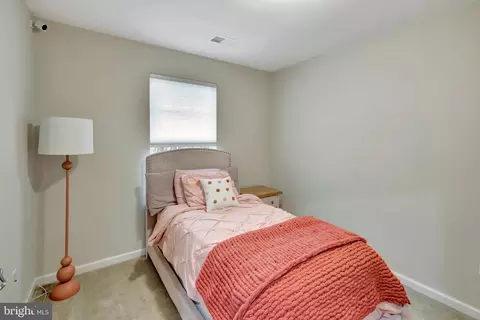 Bedroom - 2063 Spring Run Cir, Frederick, MD 21702 photo 6 of 6