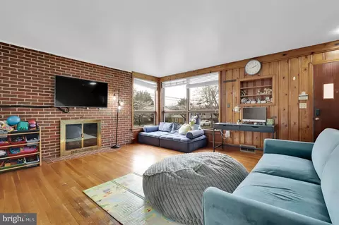 404 Biggs Ave, Frederick, MD 21702 photo 2