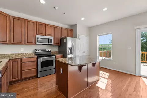 Kitchen - 2061 Spring Run Cir, Frederick, MD 21702 photo 3 of 4
