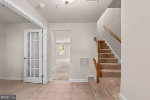 Entry Way - 2061 Spring Run Cir, Frederick, MD 21702 photo 2 of 2