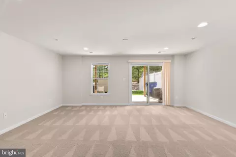 Living - 2061 Spring Run Cir, Frederick, MD 21702 photo 9 of 9