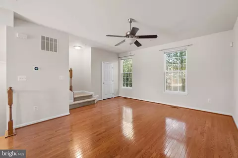 Living - 2061 Spring Run Cir, Frederick, MD 21702 photo 4 of 9
