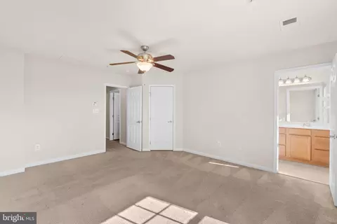Bedroom - 2061 Spring Run Cir, Frederick, MD 21702 photo 3 of 7