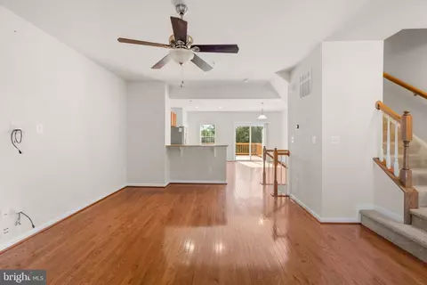 Living - 2061 Spring Run Cir, Frederick, MD 21702 photo 5 of 9