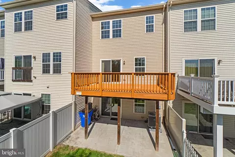 Exterior - 2061 Spring Run Cir, Frederick, MD 21702 photo 2 of 5