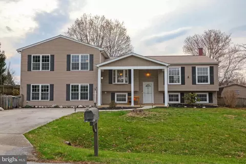 7114 Emerald Ct, Middletown, MD 21769