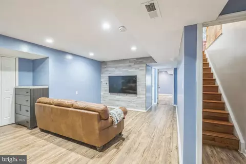 Entry Way - 812 Aztec Dr, Frederick, MD 21701 photo 3 of 3