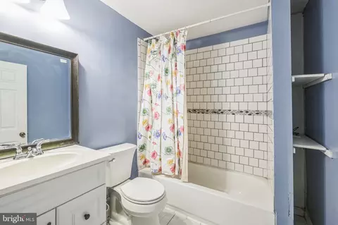 Bath - 812 Aztec Dr, Frederick, MD 21701 photo 3 of 3