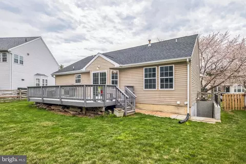Exterior - 812 Aztec Dr, Frederick, MD 21701 photo 2 of 4
