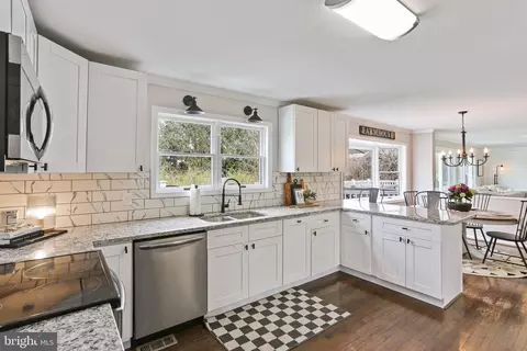 Kitchen - 3234 Bidle Rd, Middletown, MD 21769 photo 2 of 2