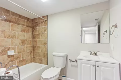 Bath - 3234 Bidle Rd, Middletown, MD 21769 photo 6 of 7