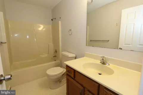 Entry Way - 2210 W Palace Green Ter W, Frederick, MD 21702 photo 2 of 3