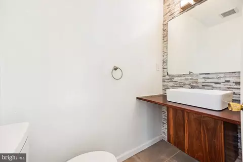 Bath - 6431 Tarrington Ct, Frederick, MD 21703 photo 1 of 3