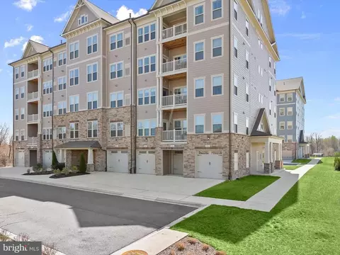 3282 Pine Needle Cir #304, Frederick, MD 21704